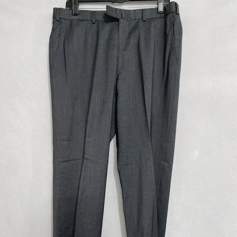 Isaia Men's Luxury Suit!